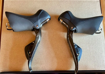 Used Shimano Dura-Ace Di2 ST-9070 2x11-speed bike — image 2 of 8