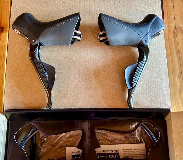 Used Shimano Dura-Ace Di2 ST-9070 2x11-speed bike — image 1 of 8