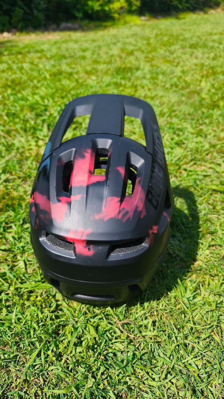 Used Bluegrass Jetro MIPS Helmet bike — image 4 of 5