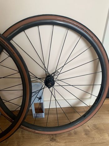 Used Dt Swiss PR 1400 DICUT OXiC bike — image 3 of 8