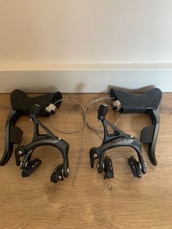 Used Sram Force AXS Shifters and Brakes 2020 bike