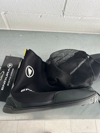 Used Endura MT 500 plus Overshoes 2021 bike — image 4 of 4