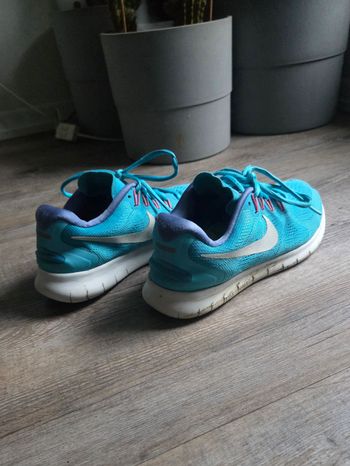 Used Nike Free Run Running Shoes 36.5 bike — image 2 of 4