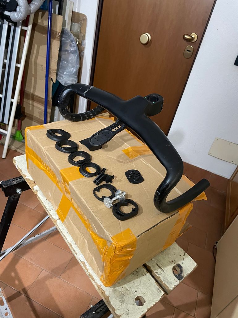 Used Tipo Vision 5D ACR 2023 bike — image 6 of 6