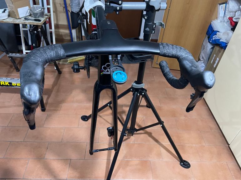 Used Tipo Vision 5D ACR 2023 bike — image 1 of 6