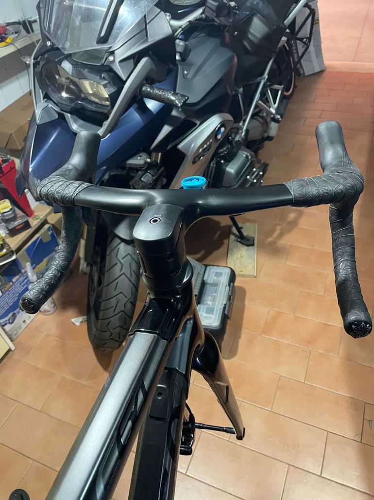 Used Tipo Vision 5D ACR 2023 bike — image 3 of 6
