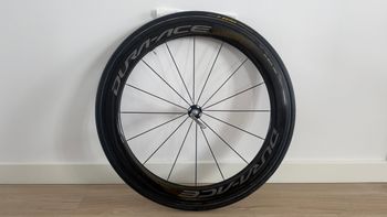 Used Shimano Dura-Ace WH-R9100 Carbon Wheelset Tubular bike — image 4 of 9