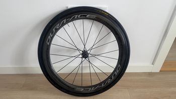 Used Shimano Dura-Ace WH-R9100 Carbon Wheelset Tubular bike — image 3 of 9