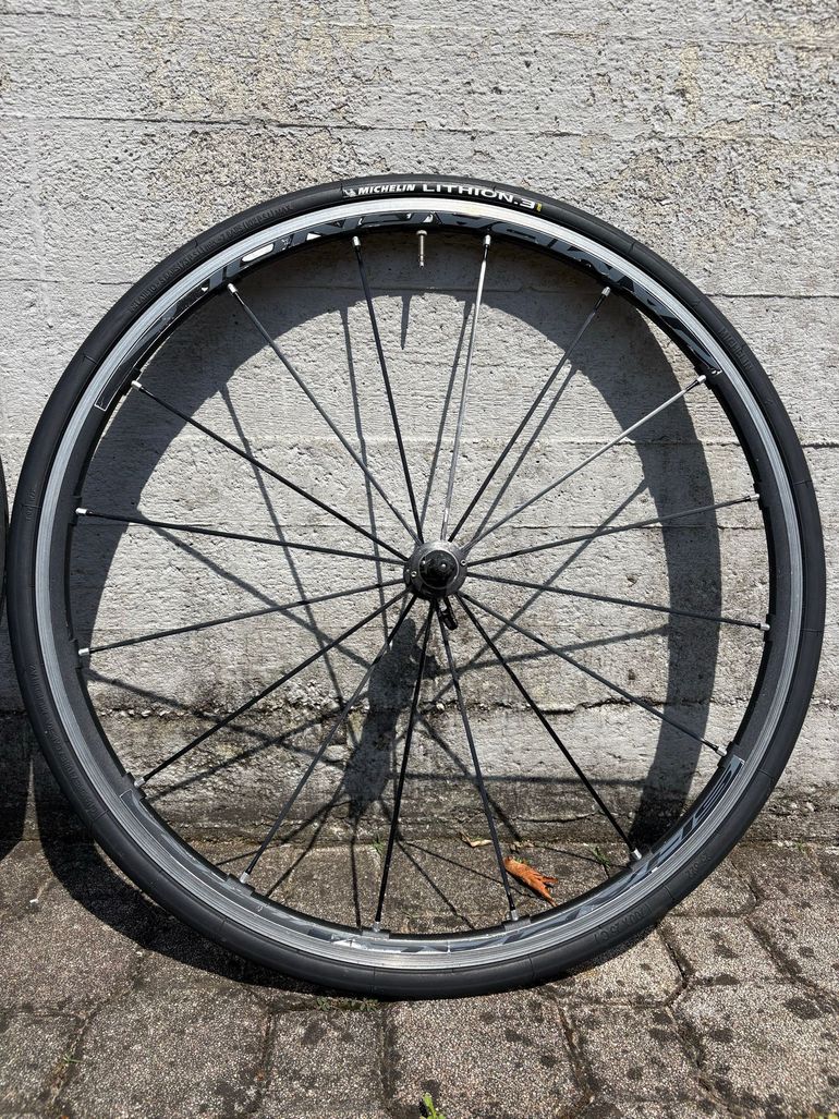 Used Campagnolo Shamal bike — image 3 of 6