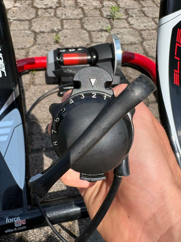 Used Elite Super Crono Elastogel Trainer 2020 bike — image 3 of 7