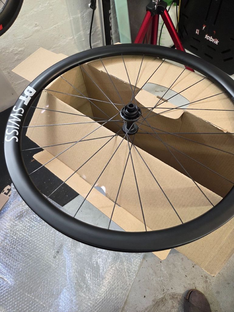 Used Dt Swiss ERC 1400 2026 bike — image 1 of 5
