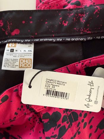 Used Dharco Pantaloni da donna Gravity Pants Chilli Peppers 2025 bike — image 4 of 11