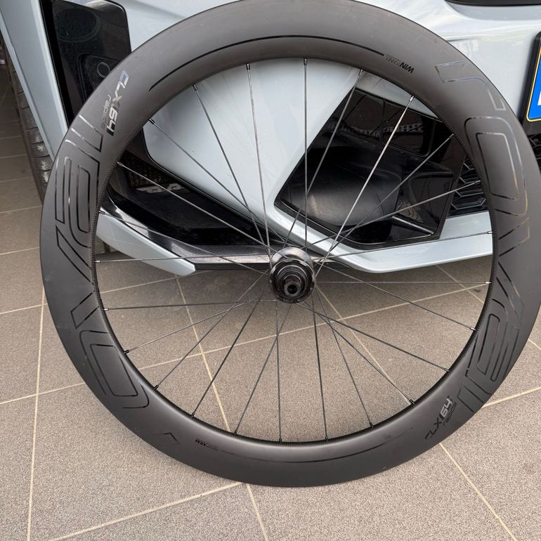 Used Roval CLX 64 Carbon Clincher Wheel 2021 bike — image 2 of 3