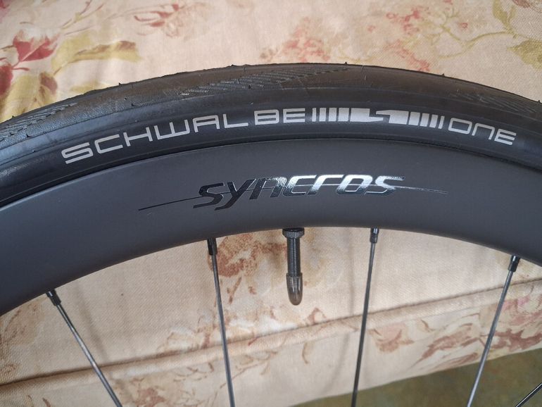 Used Syncros Capital 1.0s 40mm with Schwalbe One TLE Tires and Ultegra 12-speed 11-34 Cassette 2026 bike — image 2 of 11