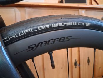 Used Syncros Capital 1.0s 40mm with Schwalbe One TLE Tires and Ultegra 12-speed 11-34 Cassette 2026 bike