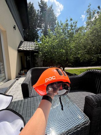 Used POC Tempor Helmet 2024 bike — image 2 of 8