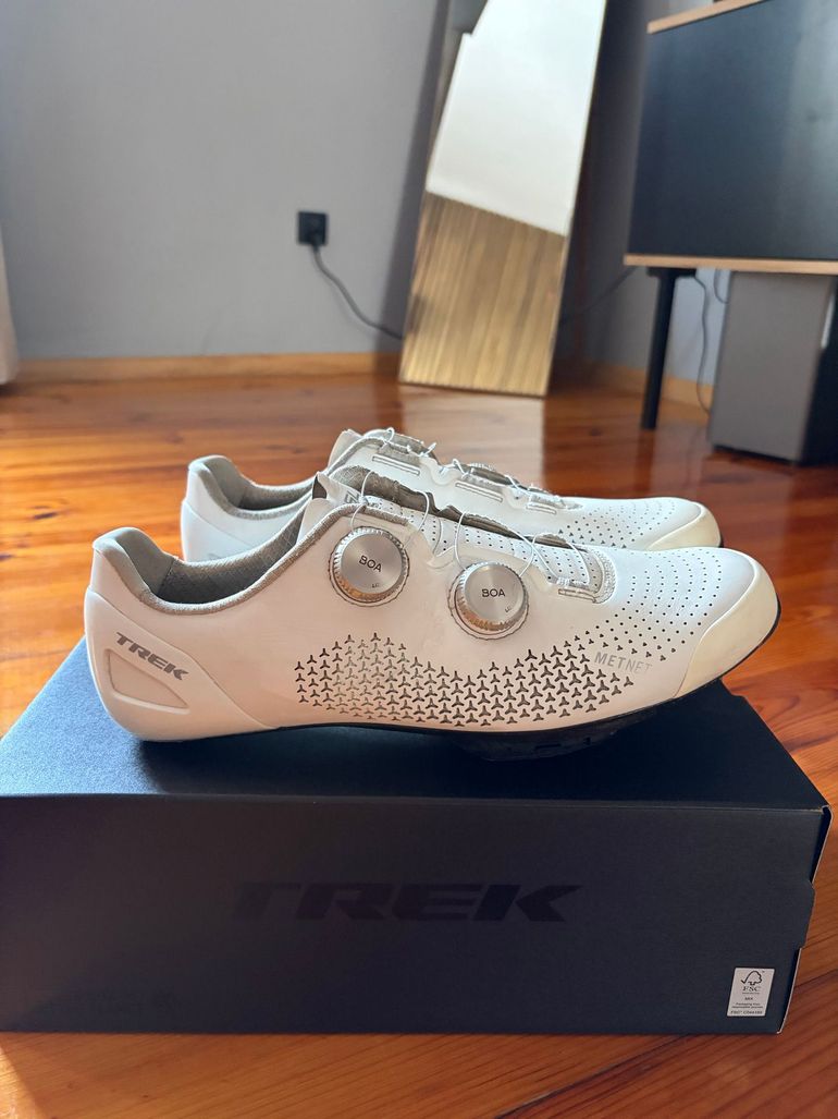 Used Bontrager RSL Road Shoes 2025 bike — image 4 of 7