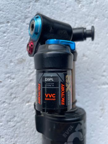 Used Fox FLOAT X2 Factory 2021 bike — image 3 of 6