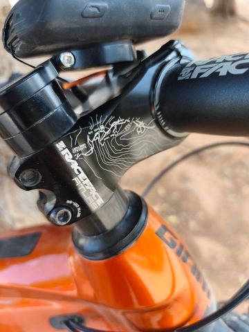 Brugt Race Face Manillar + Potencia 2024 bike — billede 2 af 4
