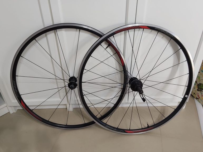 Used Giant PR2 Wheelset 2020 bike — image 1 of 4