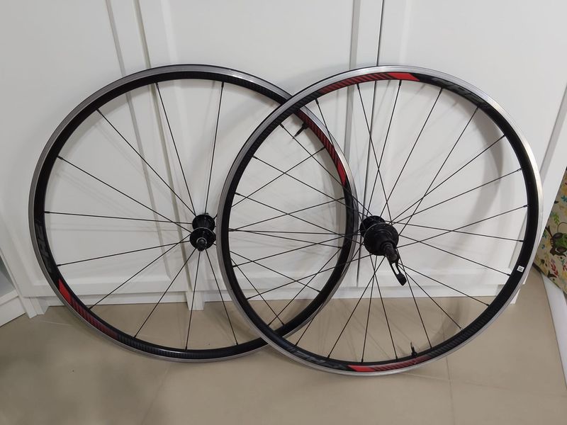 Used Giant PR2 Wheelset 2020 bike — image 1 of 4