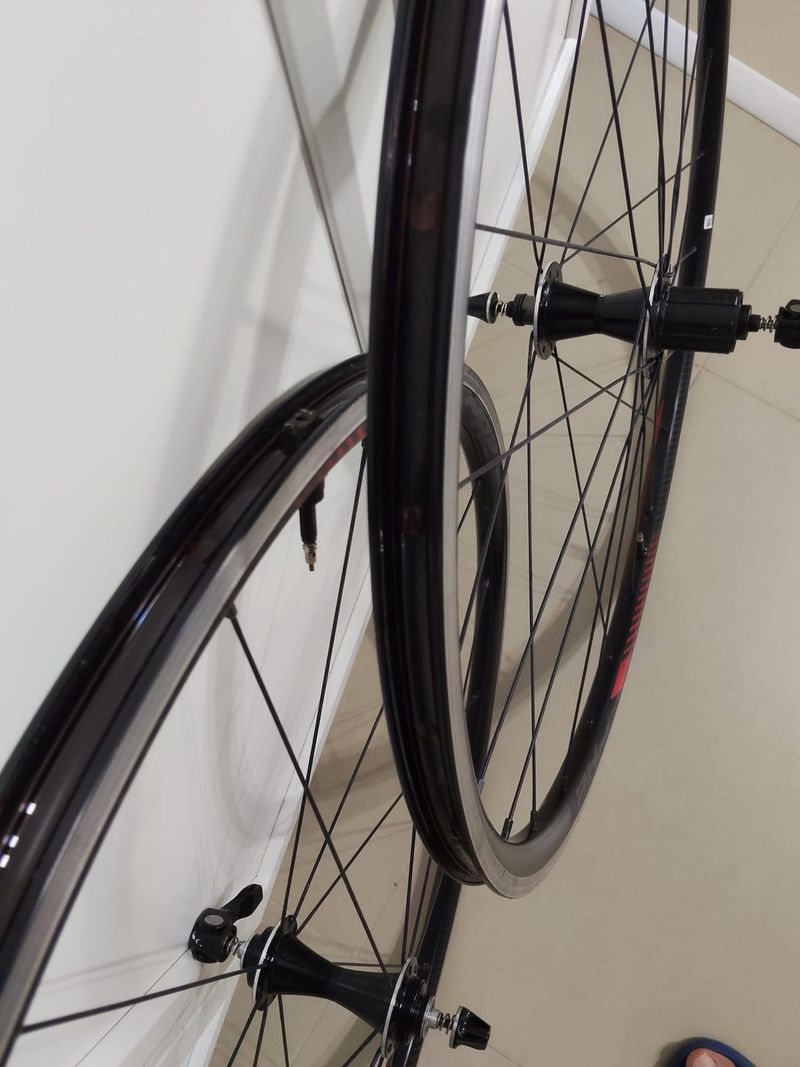 Used Giant PR2 Wheelset 2020 bike — image 2 of 4