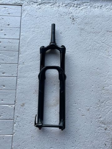 Tweedehands RockShox 27, 5” MTB Fork bike — afbeelding 1 van 9