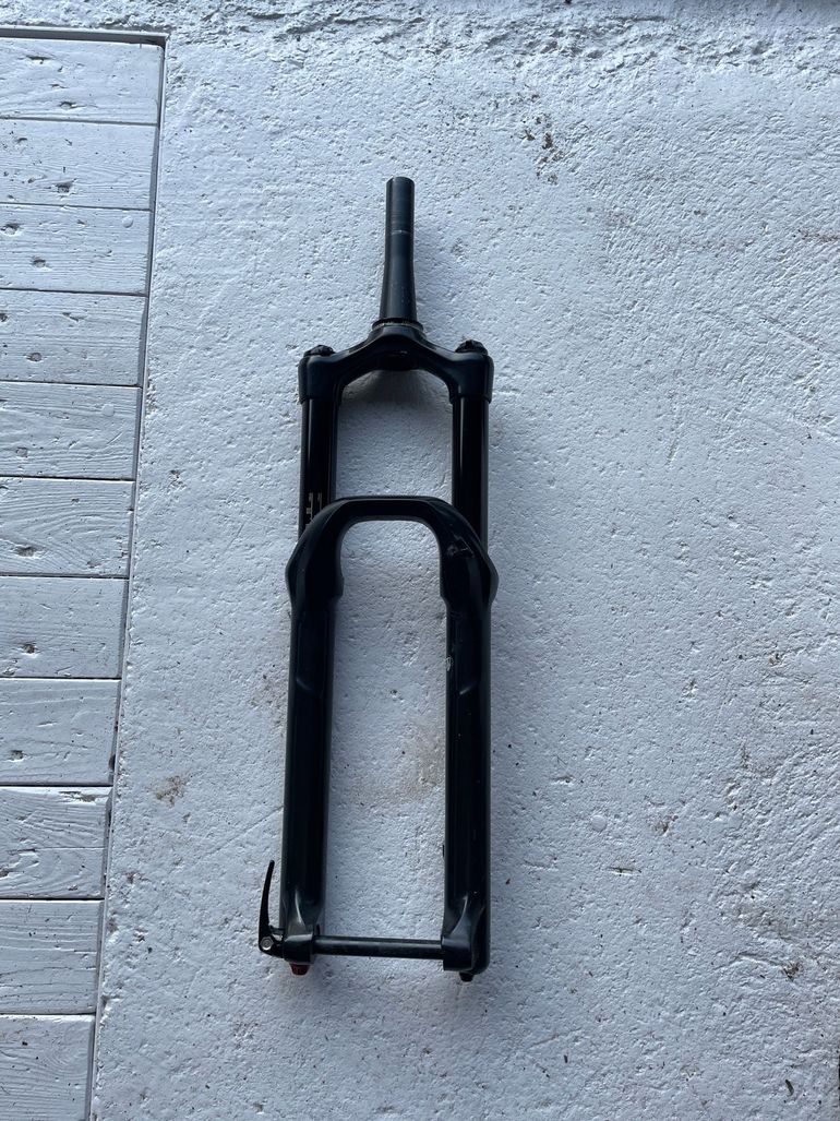 Used RockShox 27,5” MTB Fork bike — image 1 of 7