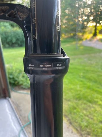 Tweedehands RockShox 27, 5” MTB Fork bike — afbeelding 2 van 9