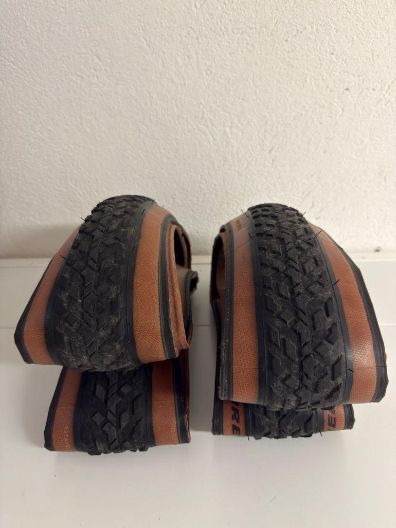 Used Pirelli Cinturato Gravel M Tire 700 x 45 2026 bike — image 4 of 5