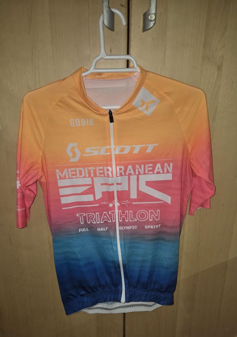 Used Gobik Cx Superlight Mediterranean Epic M Cycling Jersey bike — image 1 of 7