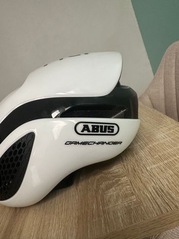 Used ABUS GameChanger Helmet 2026 bike — image 3 of 8