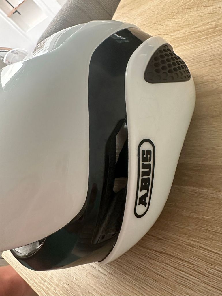 Used ABUS GameChanger Helmet 2026 bike — image 6 of 8