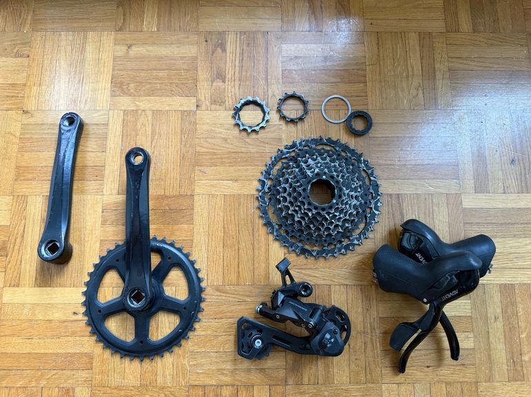 Used Microshift Advent 9 speed bike — image 1 of 4