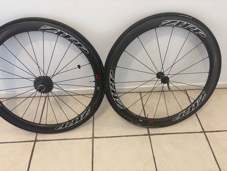 Used Zipp 303 Firecrest 2013 bike — image 1 of 4