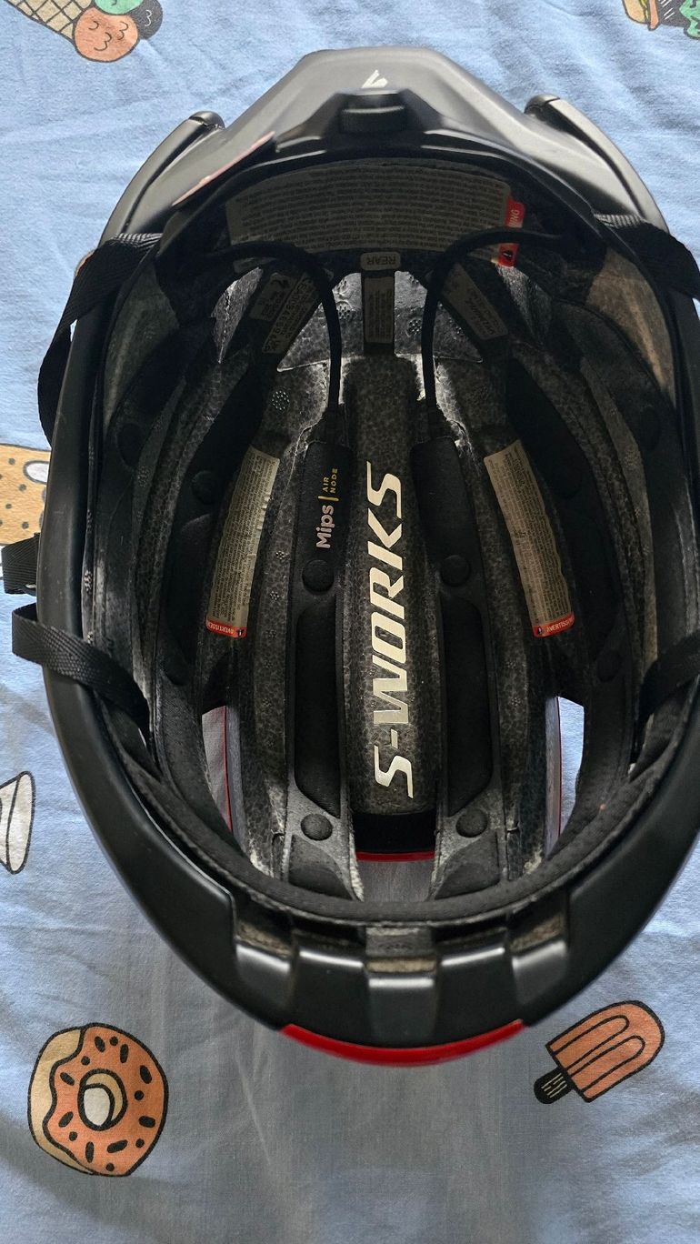 Used Specialized evade 3 2025 bike — image 3 of 7