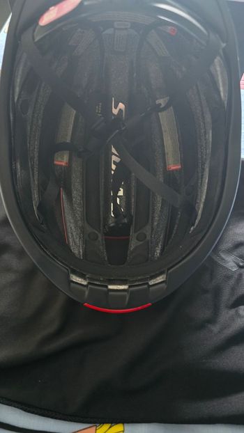 Used Specialized evade 3 2025 bike — image 7 of 7