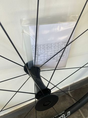 Used Roval CLX 32 Front Wheel 2021 bike — image 4 of 5