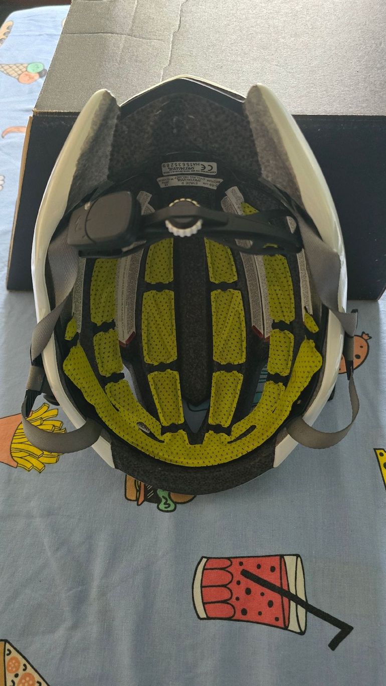 Used Specialized casco Helmet bike — image 5 of 7