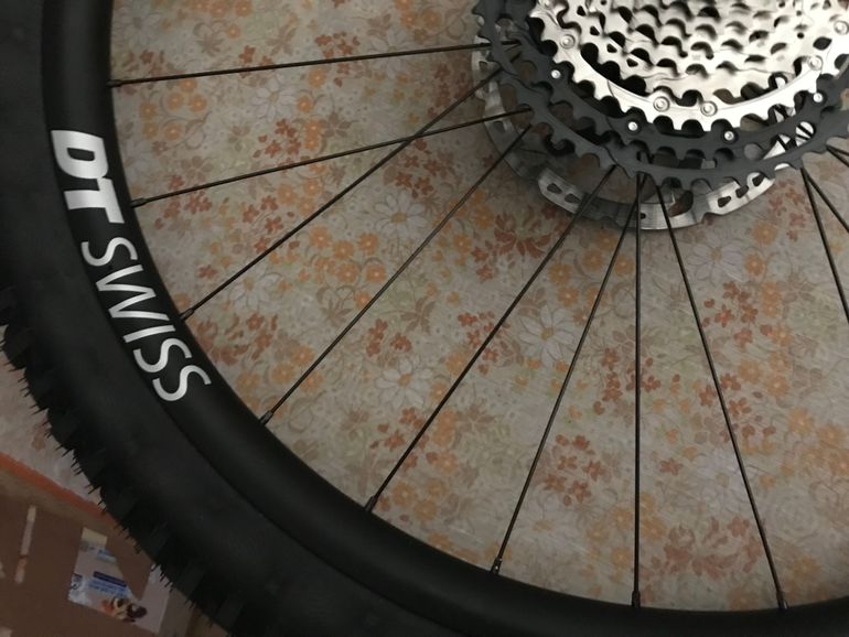 Used Dt Swiss Carbone Hxc 1501 Rear Wheel bike — image 3 of 6