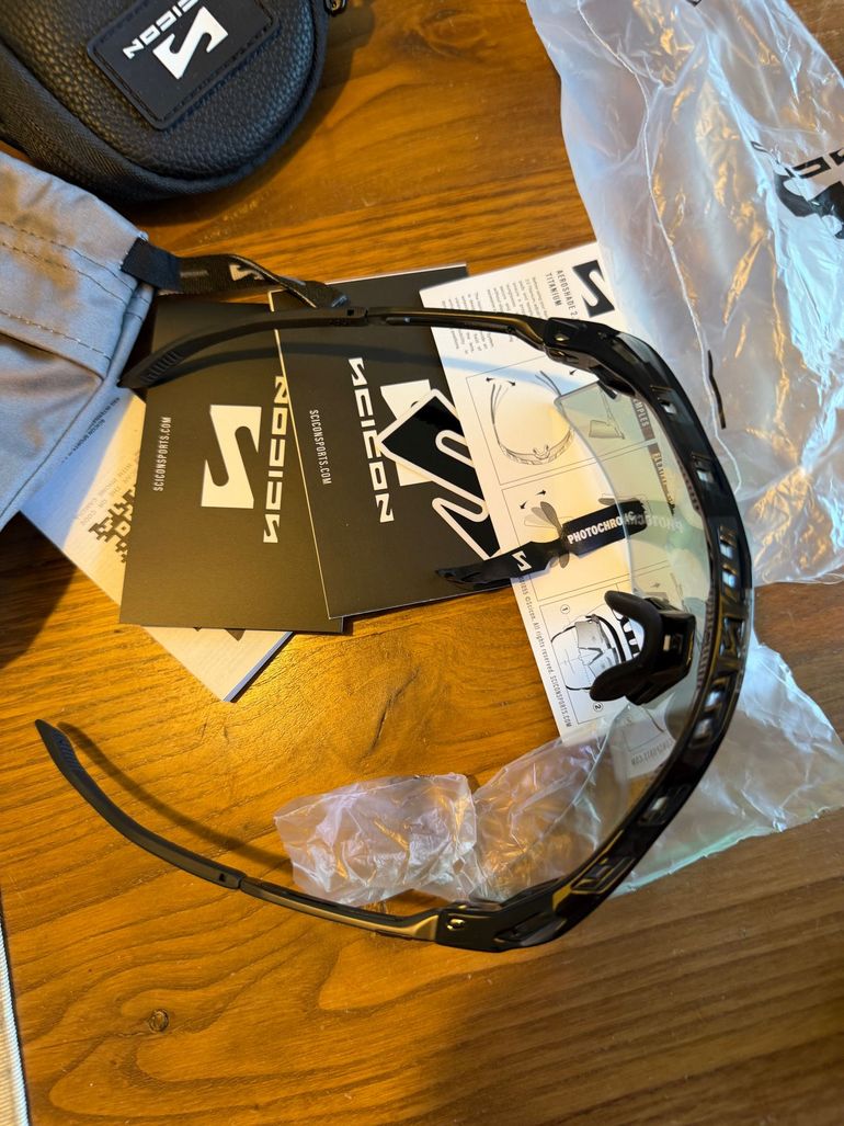 Used Scicon Aeroshade 2.0 Titanium Photocromatic 2026 bike — image 6 of 6