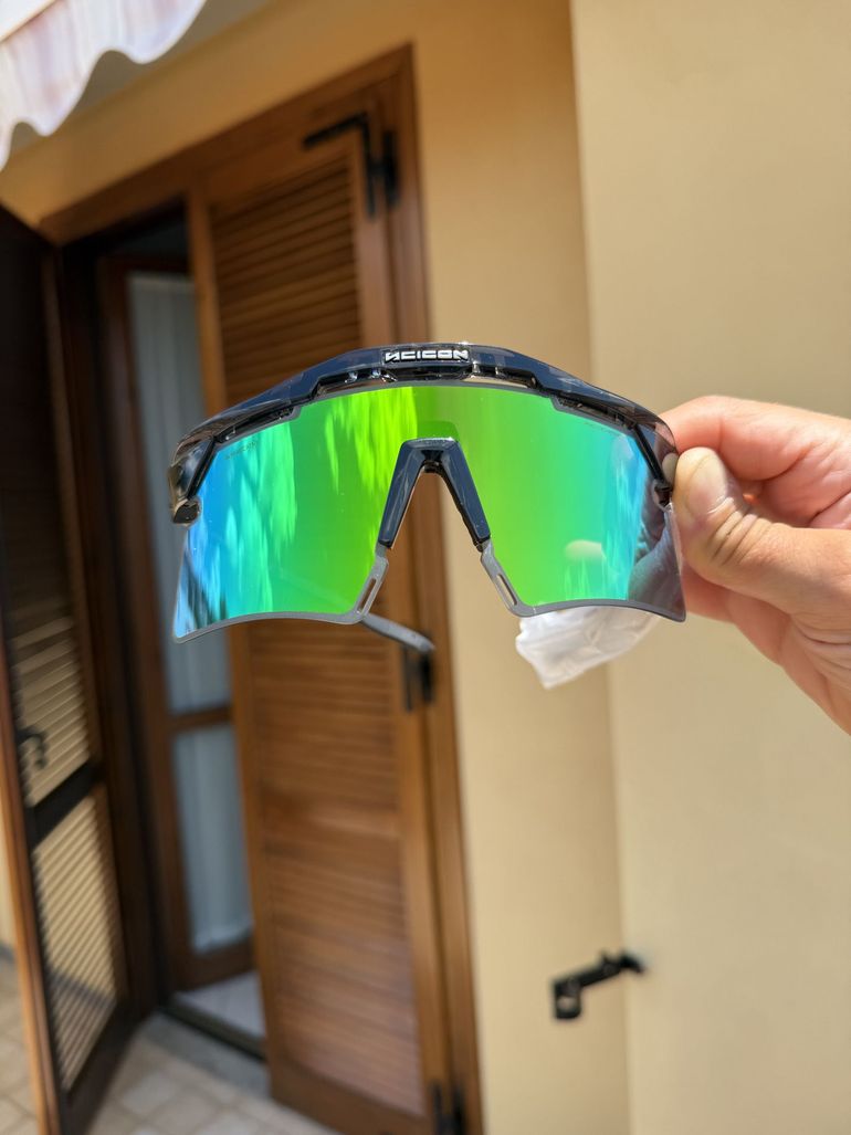 Used Scicon Aeroshade 2.0 Titanium Photocromatic 2026 bike — image 9 of 9
