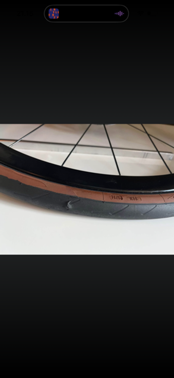 Used Giant SLR 1 30 Disc Carbon Wheelset bike — image 6 of 6