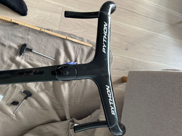Used Python Integrated Handlebar 2024 bike — image 4 of 5