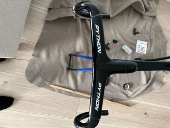 Used Python Integrated Handlebar 2024 bike — image 2 of 5