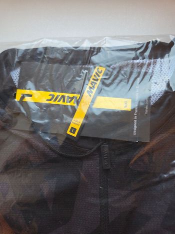Used Mavic Aksium Graphic Bronze/Carbon Short-Sleeve Jersey bike — image 4 of 6