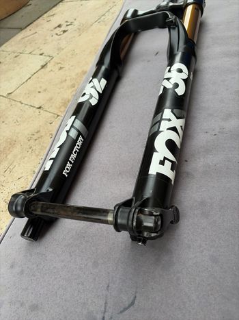 Used Fox Factory 36 Voorvork 160 mm 2019 bike — image 3 of 6