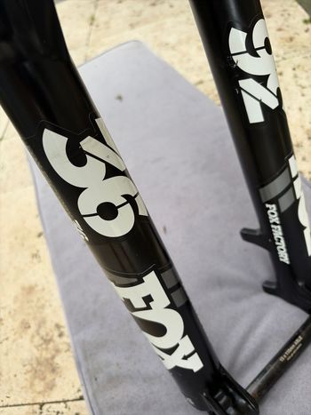 Used Fox Factory 36 Voorvork 160 mm 2019 bike — image 6 of 6