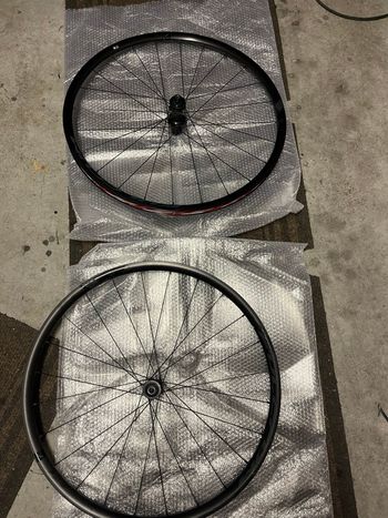 Used Fulcrum Racing 600 DB Wheelset 2025 bike — image 7 of 8