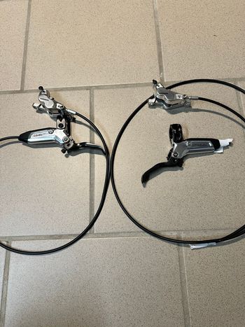 Used Sram Level Ultimate Stealth 4 pistons 2025 bike